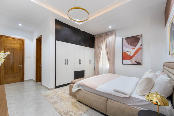 Luxury 2-Bedroom Apartment
