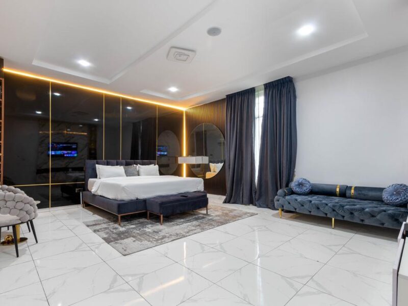 4 Bedroom Apartment