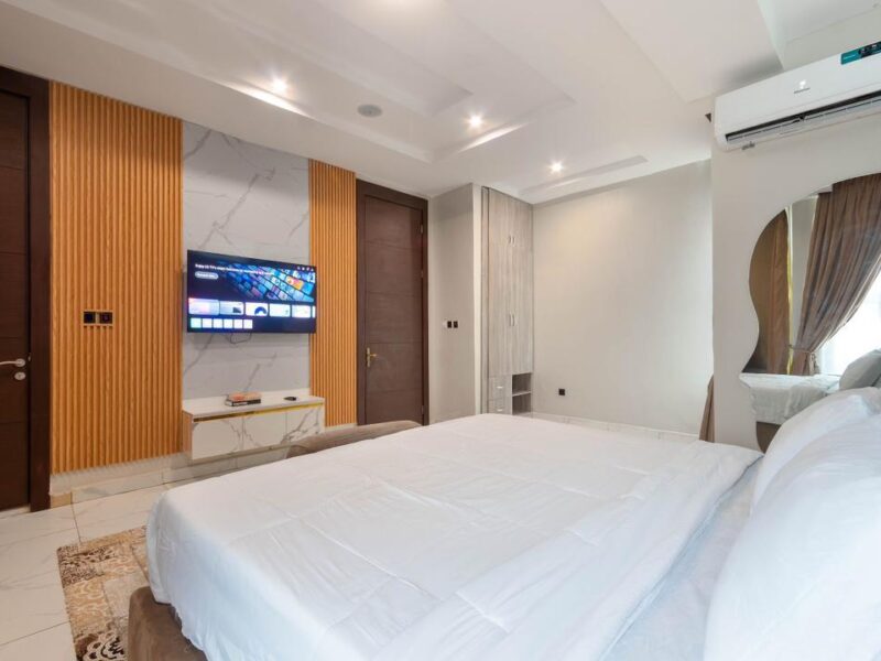 4 Bedroom Apartment