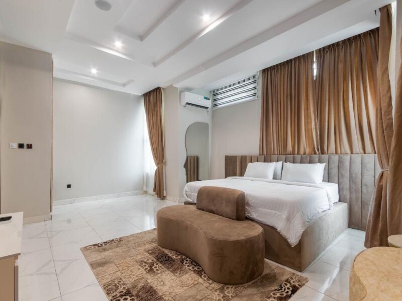 4 Bedroom Apartment
