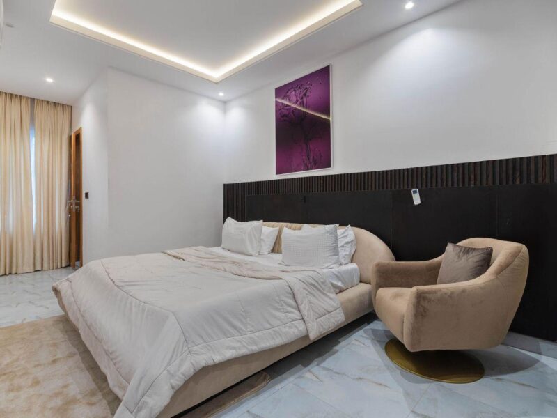 2 bedroom Maisonette