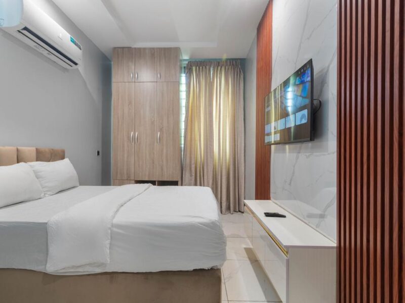 4 Bedroom Apartment